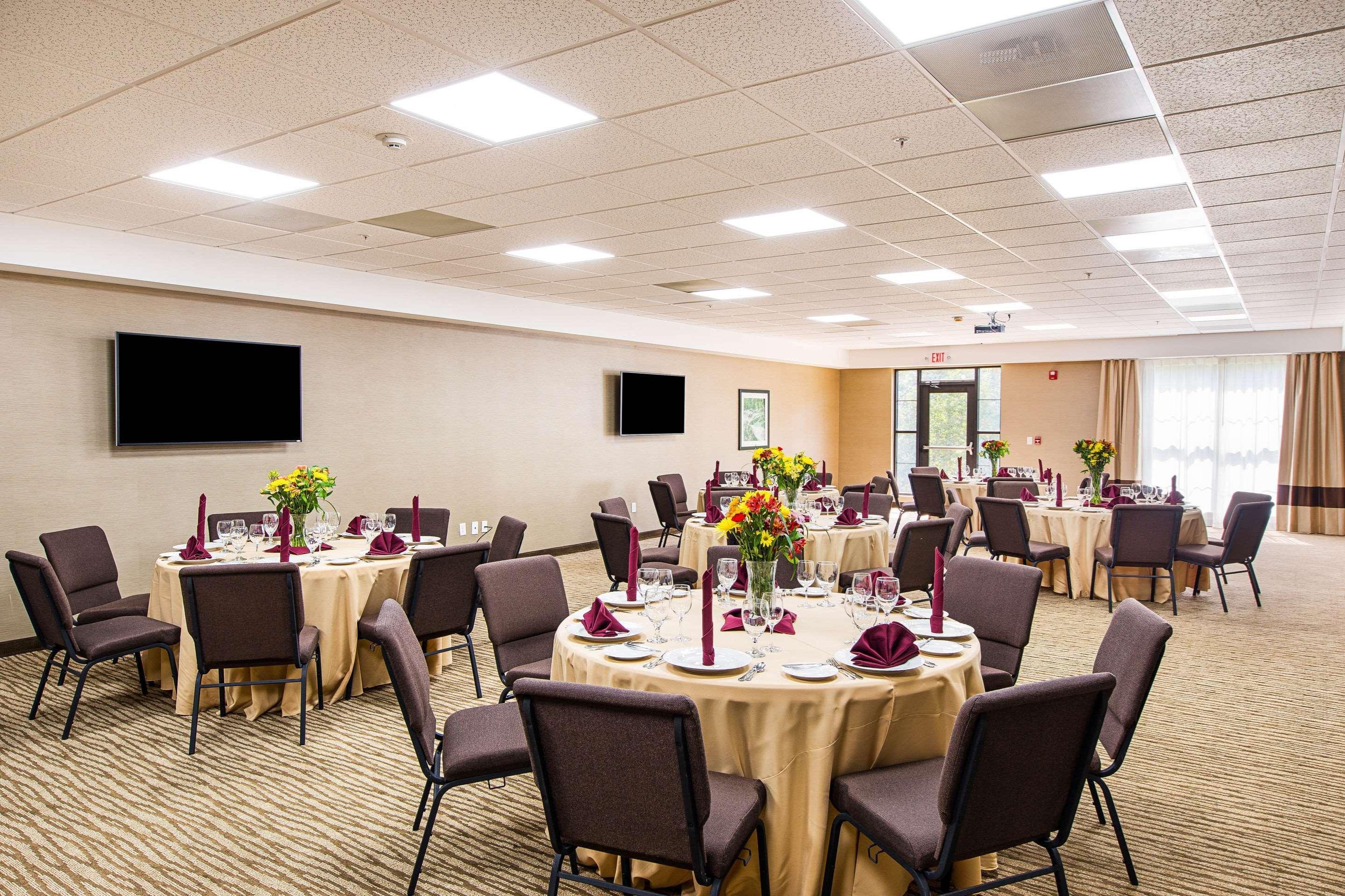Piedmont Comfort Suites Greenville South מראה חיצוני תמונה