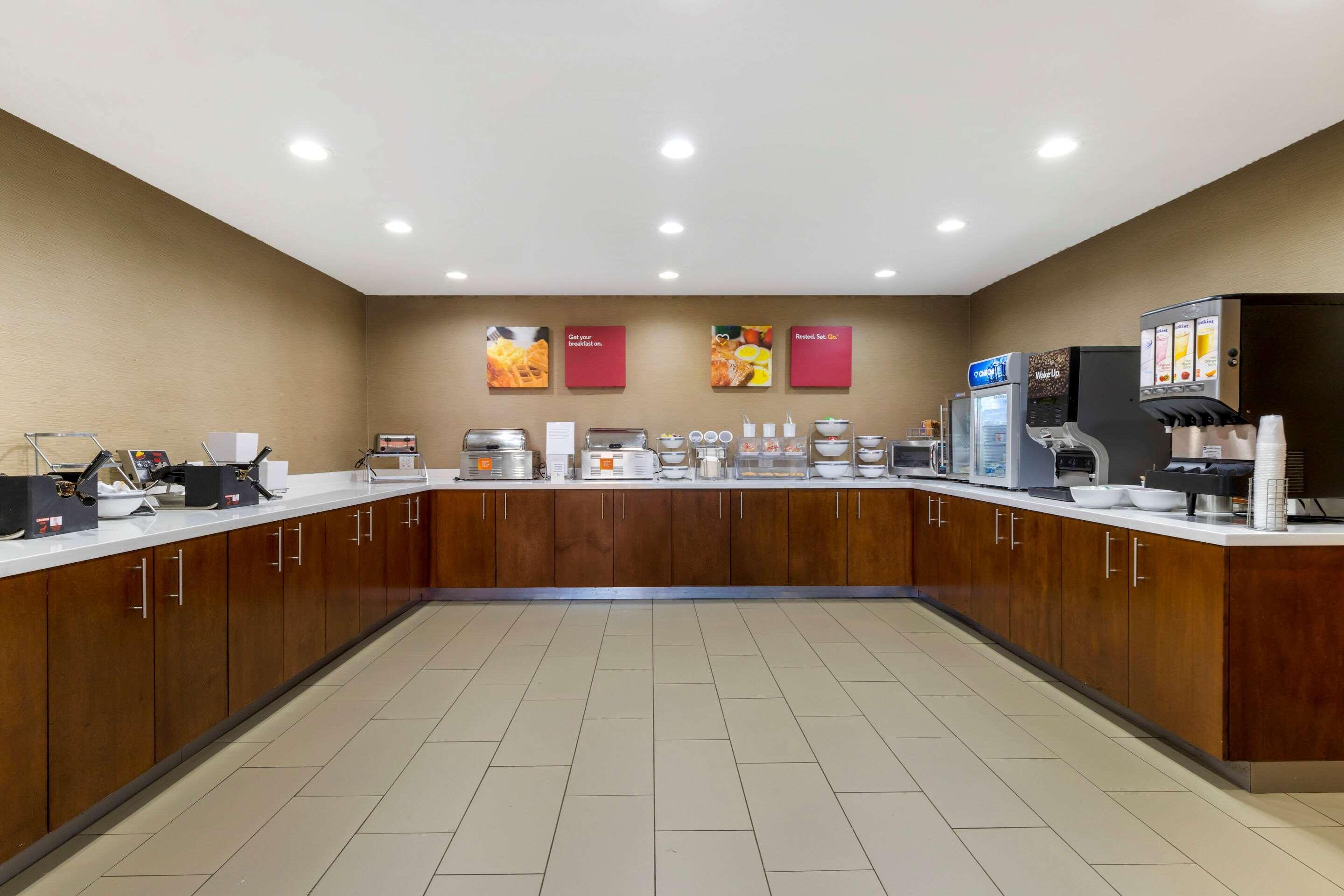 Piedmont Comfort Suites Greenville South מראה חיצוני תמונה