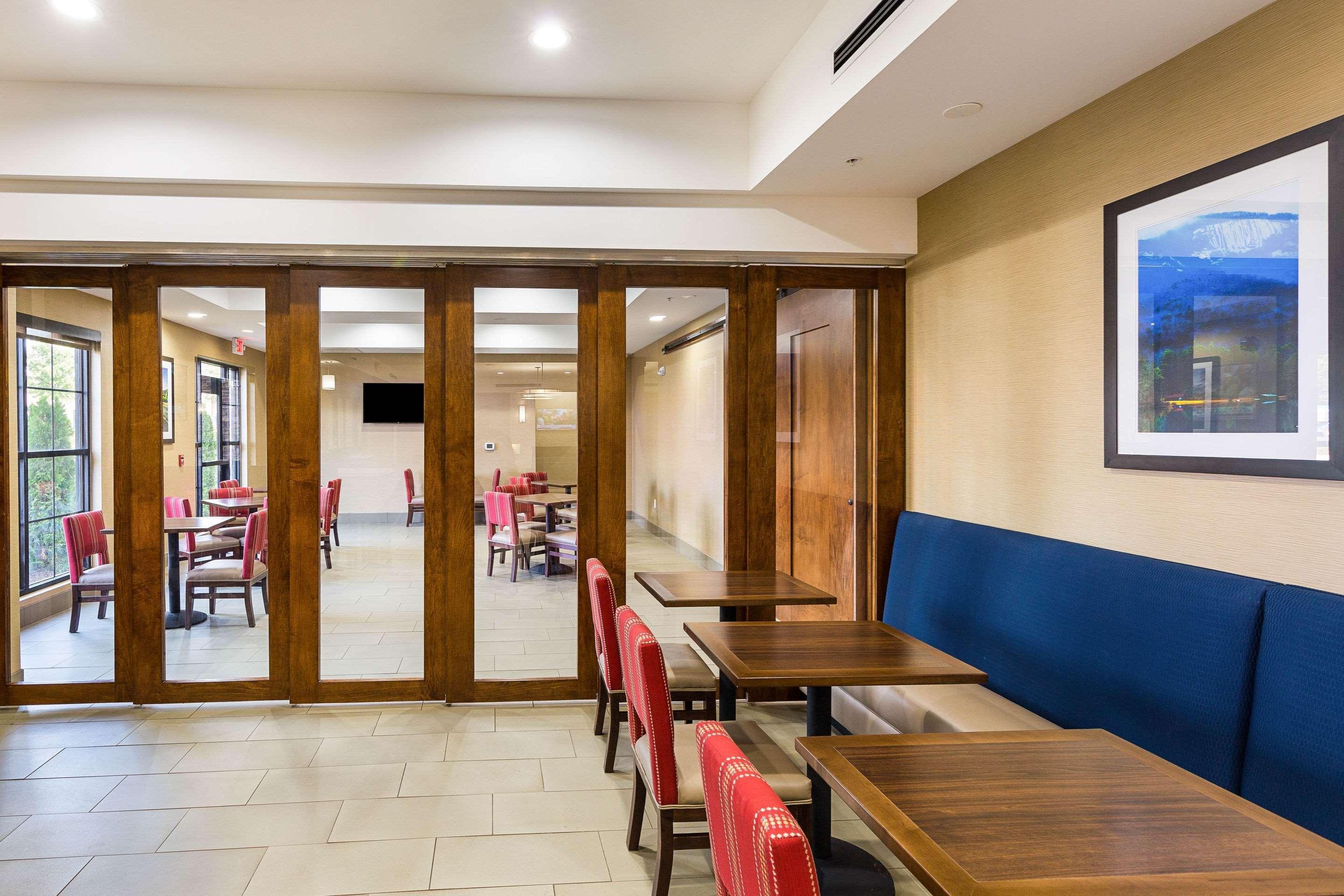 Piedmont Comfort Suites Greenville South מראה חיצוני תמונה