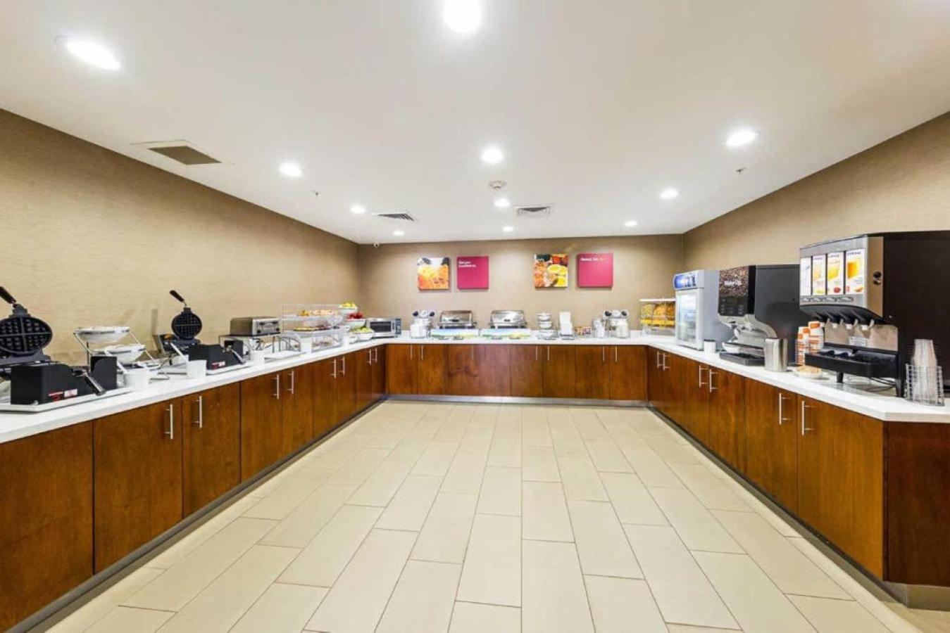 Piedmont Comfort Suites Greenville South מראה חיצוני תמונה